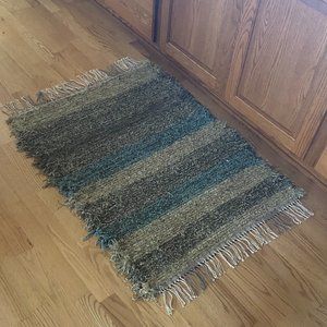 Throw Rug